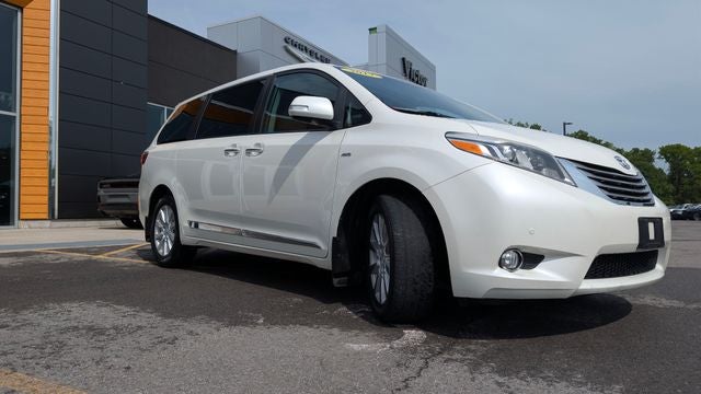 2017 Toyota Sienna Limited 7 Passenger