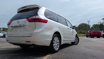 2017 Toyota Sienna Limited 7 Passenger