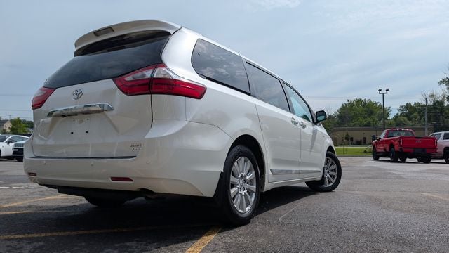 2017 Toyota Sienna Limited 7 Passenger