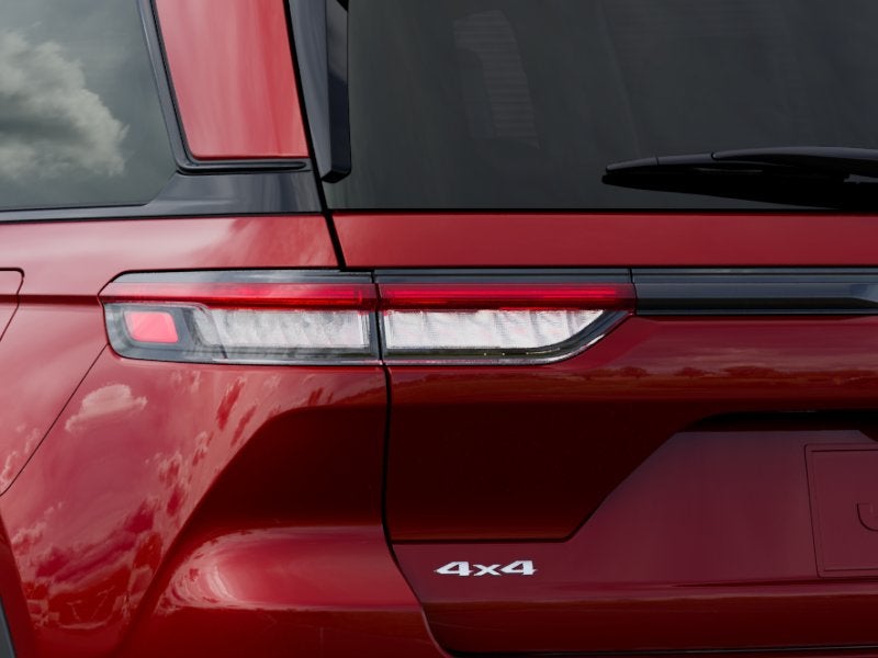 2027 Jeep Grand Cherokee GRAND CHEROKEE LAREDO X 4X4